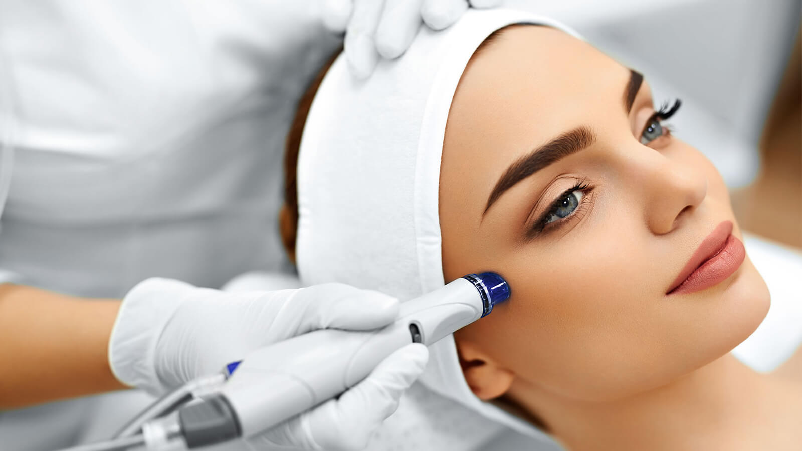 فضای مرکز لیزر زیبایی و لاغری